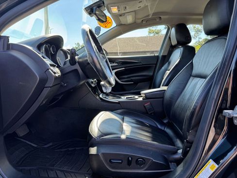 Used 2012 Buick Regal Premium image 11