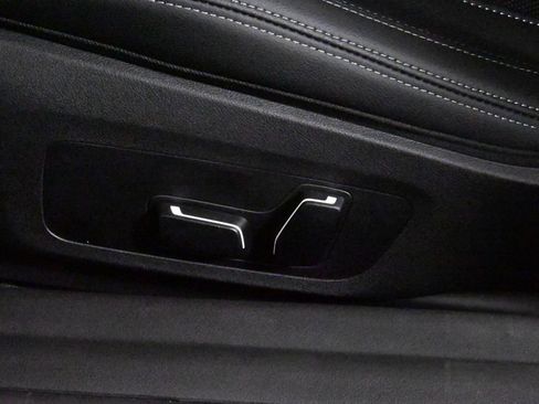 Used 2025 BMW M240i xDrive Coupe w/ Premium Package image 28