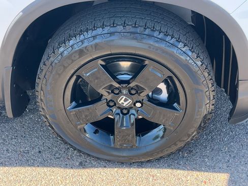 Used 2024 Honda Ridgeline Black Edition image 8