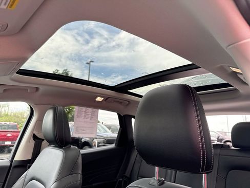 Used 2022 Ford Escape Titanium w/ Class II Trailer Tow Package image 20