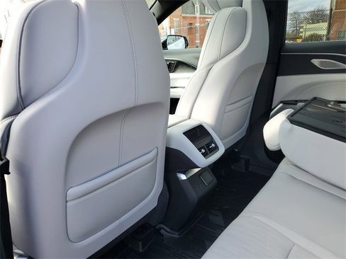 New 2026 Cadillac Lyriq Premium Luxury image 28