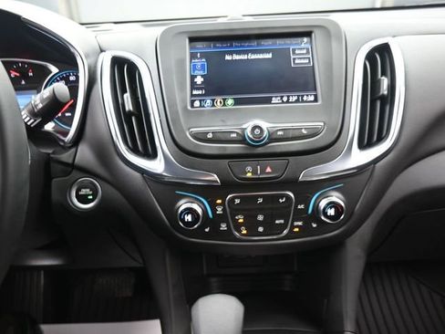 Used 2024 Chevrolet Equinox LT image 10