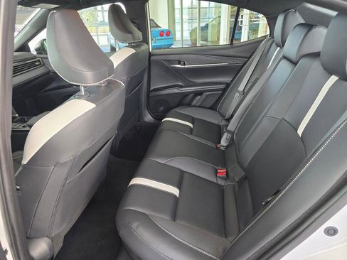 Used 2025 Toyota Camry SE image 85