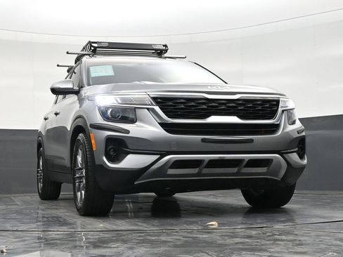 Used 2023 Kia Seltos S image 27