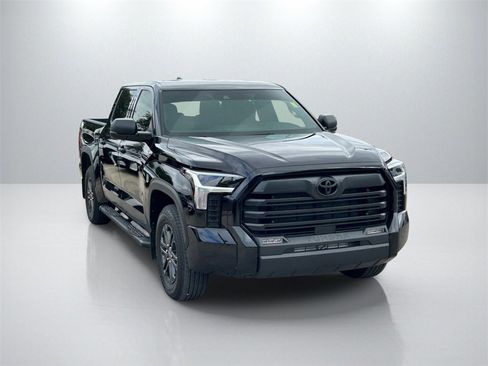 Used 2025 Toyota Tundra SR5 image 3