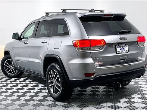 Used 2018 Jeep Grand Cherokee Limited AWD/4WD image 11
