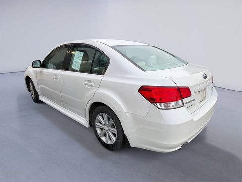 Used 2011 Subaru Legacy 2.5i Premium w/ All-Weather Pkg image 3