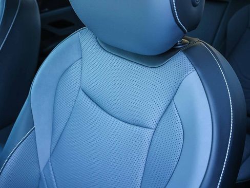 New 2026 Volkswagen Tiguan SE image 37