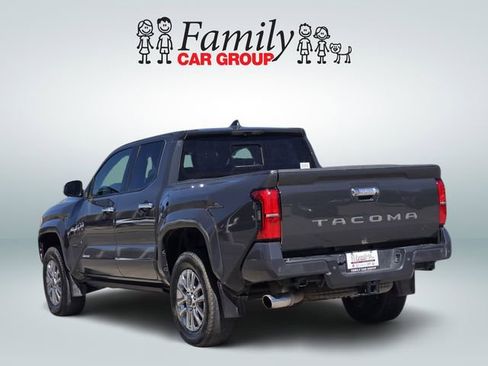 Used 2024 Toyota Tacoma Limited w/ Limited Package (LT) image 3