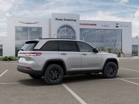 New 2025 Jeep Grand Cherokee Altitude RWD image 4