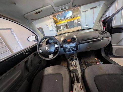 Used 1999 Volkswagen Beetle GLS FWD image 28