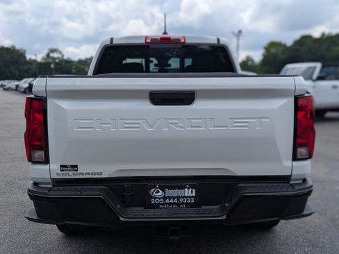 Used 2024 Chevrolet Colorado W/T w/ WT Convenience Package RWD image 8