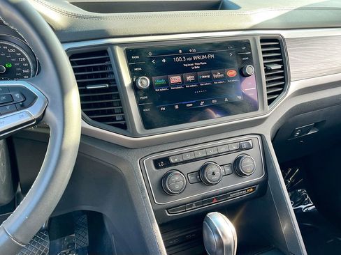 Used 2021 Volkswagen Atlas Cross Sport SE image 14