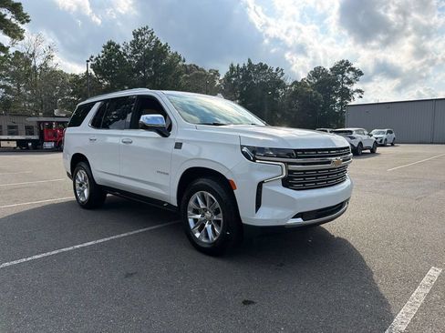 Used 2021 Chevrolet Tahoe Premier w/ Premium Package AWD/4WD image 4