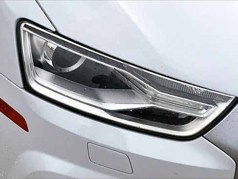 Used 2017 Audi Q3 2.0T Premium Plus w/ Premium Plus Package image 26