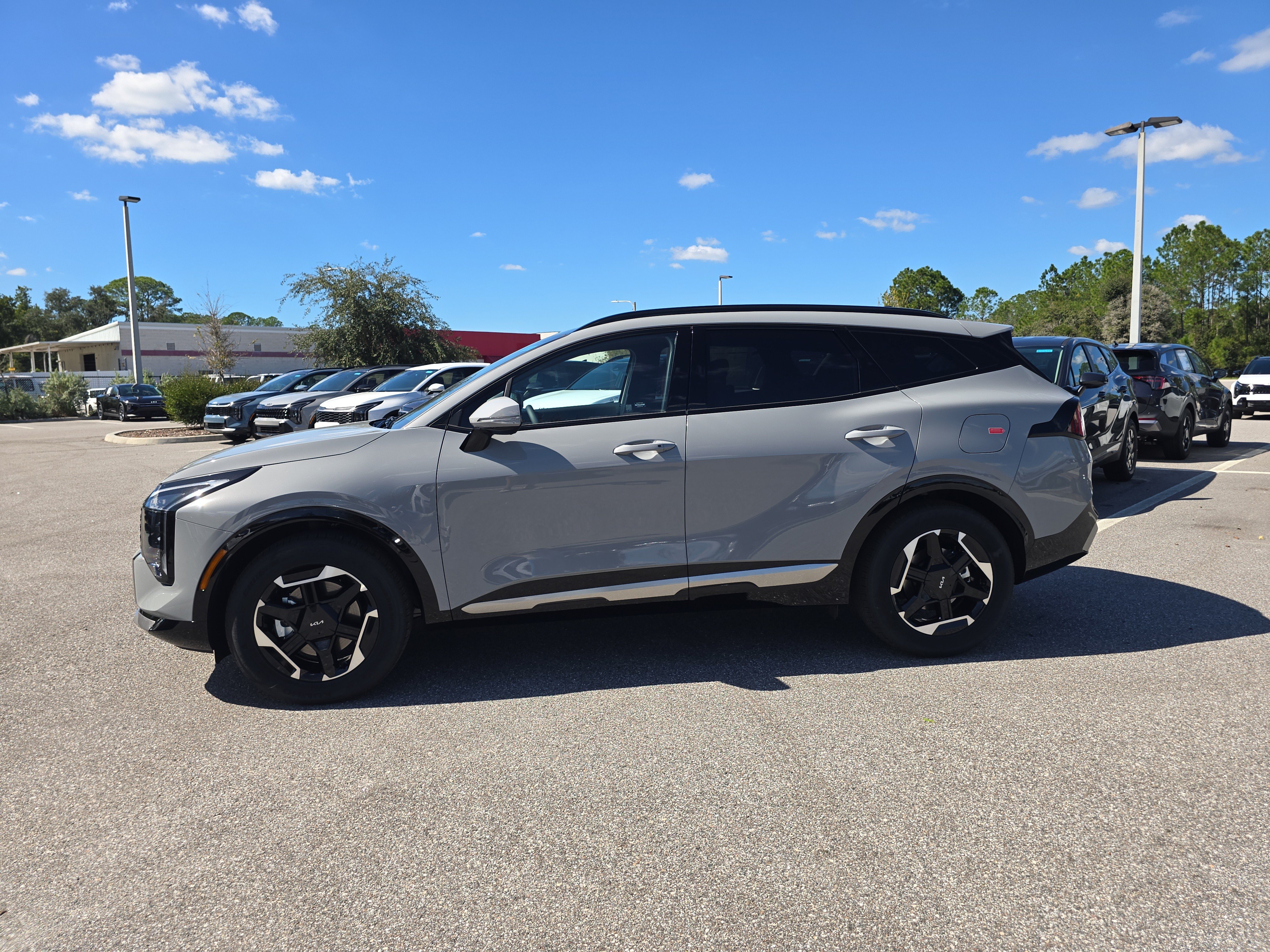New 2027 Kia Sportage SX FWD image 5