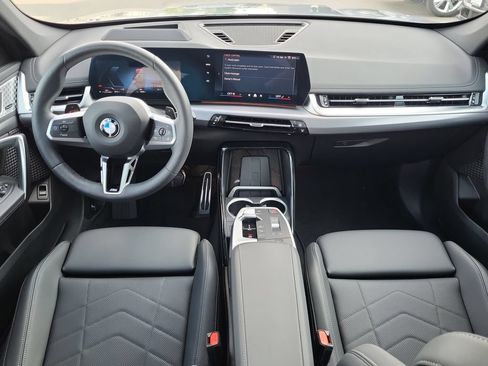 Used 2025 BMW X1 xDrive28i w/ Premium Package AWD/4WD image 9
