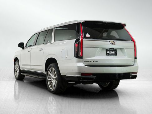 Used 2021 Cadillac Escalade ESV Premium Luxury image 4