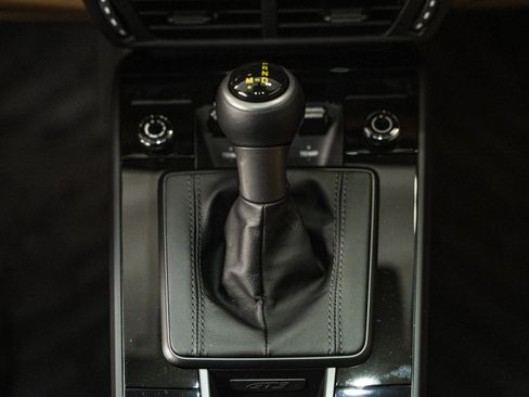 Used 2026 Porsche 911 GT3 RWD image 48