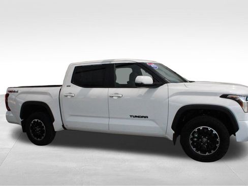 Certified 2025 Toyota Tundra SR5 w/ TRD Off-Road Package AWD/4WD image 16