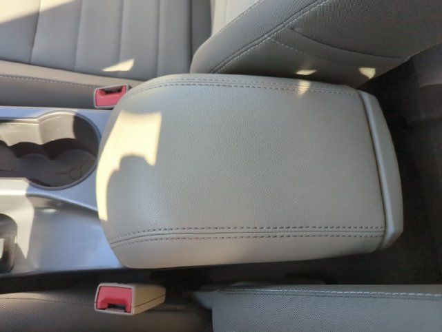 Used 2016 Ford Escape SE w/ Equipment Group 201A FWD image 45