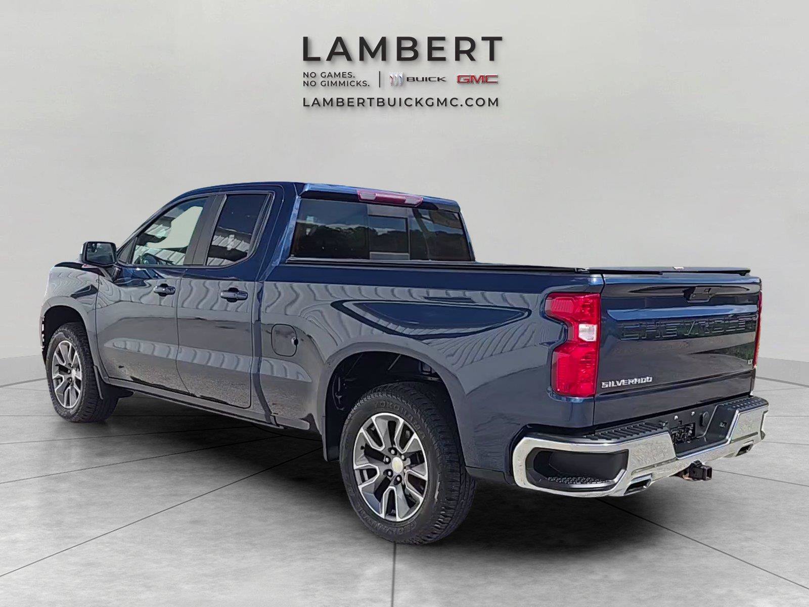 Used 2020 Chevrolet Silverado 1500 LT w/ All-Star Edition AWD/4WD image 3