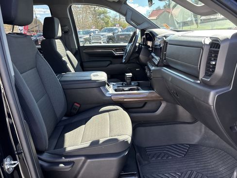 Used 2024 Chevrolet Silverado 1500 RST AWD/4WD image 27