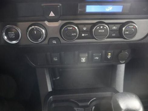 Used 2021 Toyota Tacoma TRD Off-Road AWD/4WD image 16