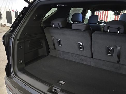 New 2026 Chevrolet Traverse LT image 10