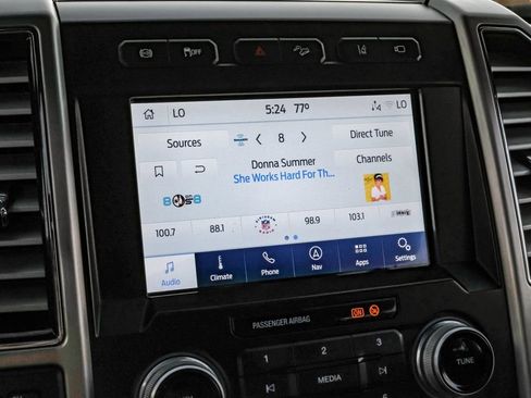 Used 2020 Ford F250 Platinum w/ FX4 Off-Road Package image 32