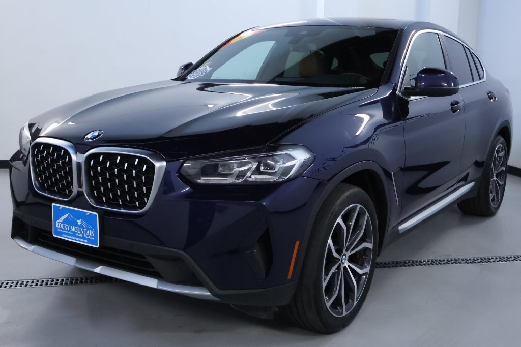 Used 2022 BMW X4 xDrive30i AWD/4WD image 4