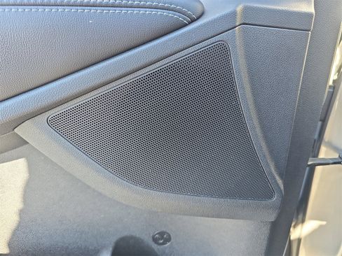 Used 2017 Kia Sorento LX image 15