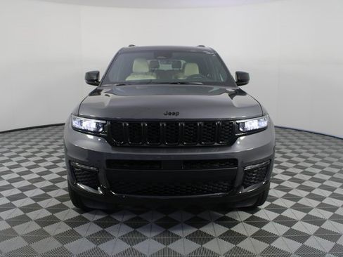 New 2025 Jeep Grand Cherokee L Limited image 30