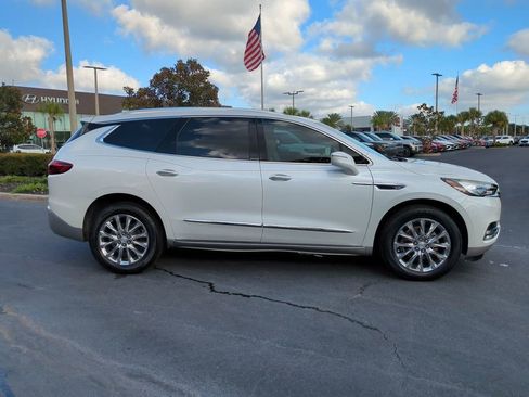 Used 2018 Buick Enclave Premium w/ Experience Buick Package image 4