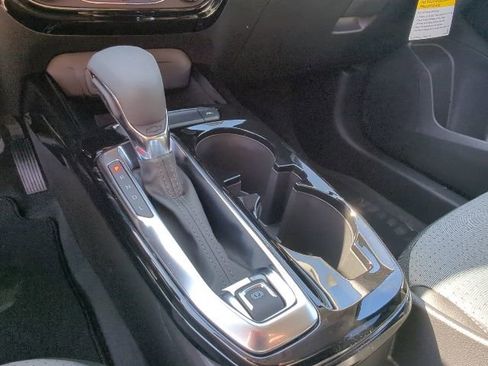 New 2026 Chevrolet Trax LT w/ LT Convenience Package FWD image 15