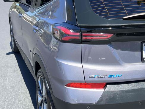 Used 2022 Chevrolet Bolt EUV LT w/ Convenience Package FWD image 60