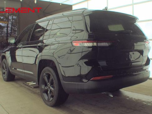 Used 2023 Jeep Grand Cherokee L Laredo image 8