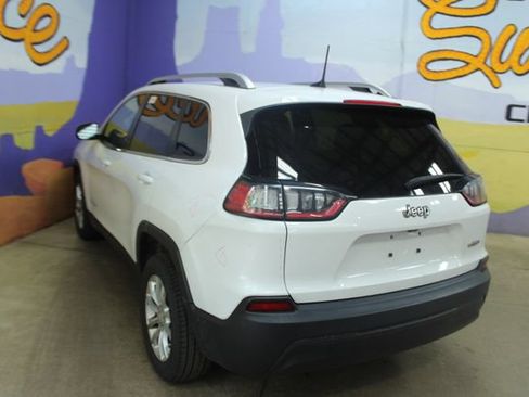 Used 2019 Jeep Cherokee Latitude w/ Cold Weather Group FWD image 6