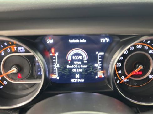 Used 2022 Jeep Wrangler Unlimited Sport AWD/4WD image 17