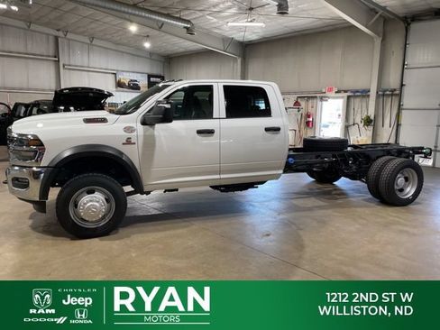 New 2026 RAM 5500 Tradesman AWD/4WD image 6