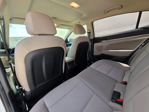 Used 2018 Hyundai Elantra Value Edition FWD image 10