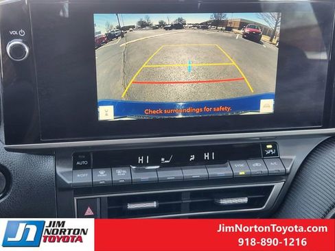 Used 2025 Toyota Camry SE w/ Multimedia Upgrade Package image 19