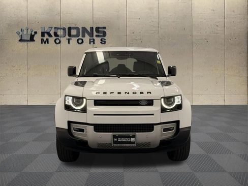 Used 2025 Land Rover Defender 110 S image 3