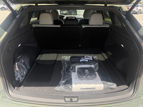 New 2026 Volkswagen Atlas Cross Sport SEL Premium R-Line AWD/4WD image 10