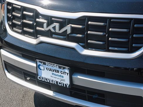 Used 2025 Kia Telluride S AWD/4WD image 6