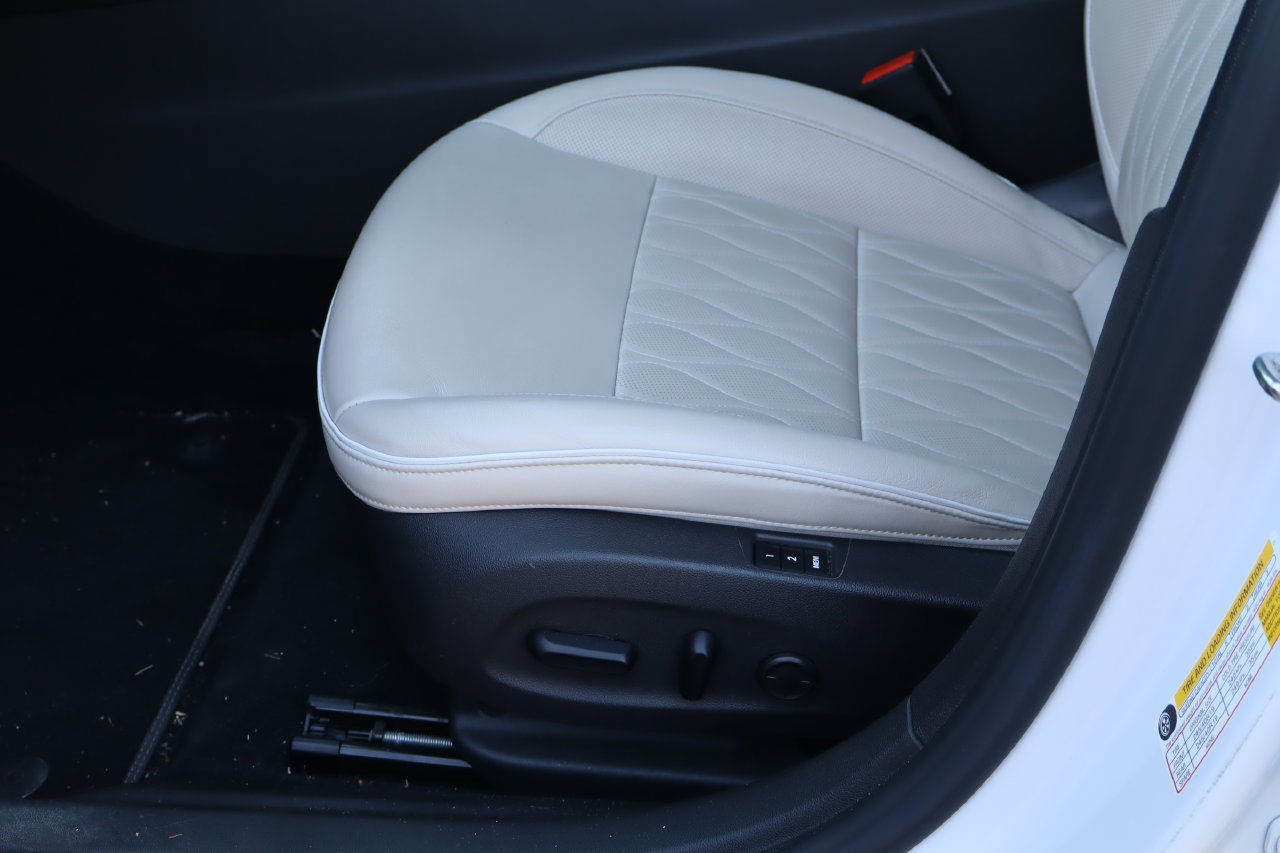 Used 2019 Buick Regal Avenir w/ Driver Confidence Package II FWD image 14