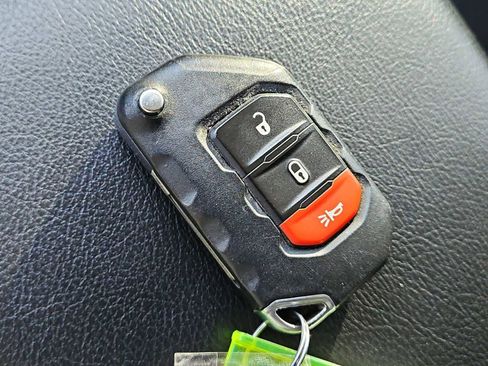 Used 2022 Jeep Wrangler Unlimited Willys image 41