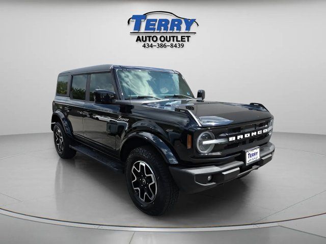 Used 2022 Ford Bronco Outer Banks AWD/4WD image 2