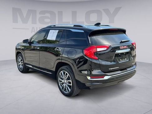 Used 2023 GMC Terrain Denali w/ Denali Premium Package AWD/4WD image 3