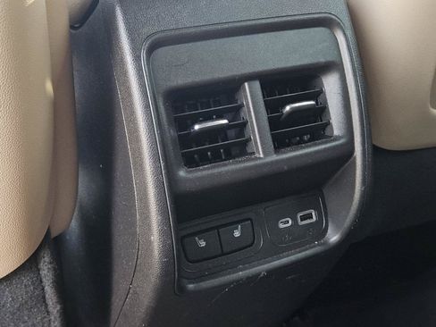 Used 2024 Cadillac XT4 Luxury w/ Cold Weather Package FWD image 31